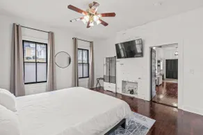 Downtown, USC, 3 TVs, Pets, King Bed, Quiet Area - Image 2
