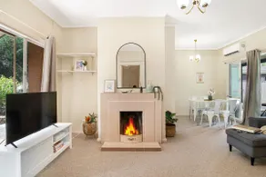 The Peach Tree 2 Bed Home - Image 5