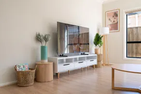 A Cosy 5Beds house in the Clyde - Image 3