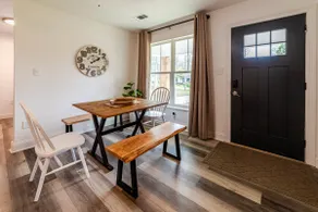 The Hub Farm - 0.5 miles from USM! - Image 3
