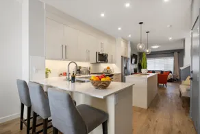 3BR w/Loft|Close to Shopping|Hospital - Image 2