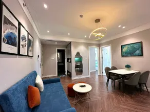 Large Modern 2BR Apt, Separate Bathrooms, 75sqm - Image 4