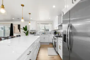 •NEW•Modern Luxe 4BD/3BA & Gr8 amenities - Image 2