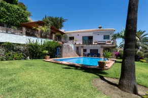 Villa mit Terrasse, beheiztem Pool und Garten | Meerblick - Image 3