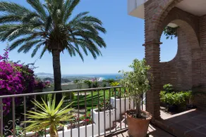 Villa mit Terrasse, beheiztem Pool und Garten | Meerblick - Image 4