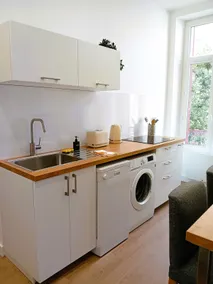 101 - 100% renovated apartment with spacious bedroom - Image 4