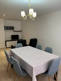 El Llombo Apartment - Image 2