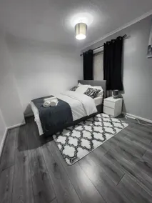 Airbnb Palace - Image 4