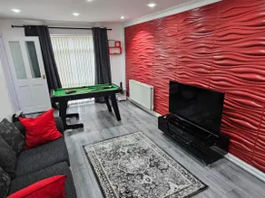 Airbnb Palace - Image 2