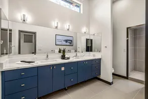 Sleek & Chic @ Cherry Street - Image 3