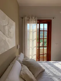 Vicolo Zenone 8 · Bright home 5 minutes from the Reggia - Image 4