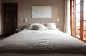 Vicolo Zenone 8 · Bright home 5 minutes from the Reggia - Image 3