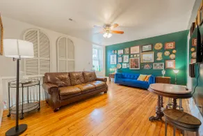 Chic 1920s Lounge, Vintage Vibes - Image 2