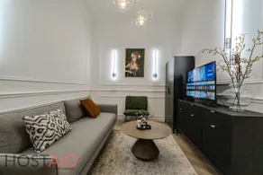 V27 Apartment | hostAID - Image 2