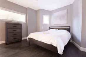 Unique 5BR 3BA minutes from the falls - Image 2