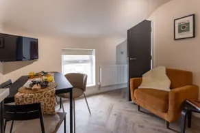 Broughton Place 4: 2BR Modern Flat in Liverpool - Image 3