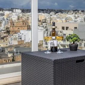 Pieta Penthouse - Image 3