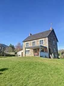 Large house with garden near Rodez - Image 2