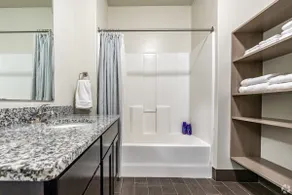 UIUC Two Bedroom Unit on Green St! - Image 2