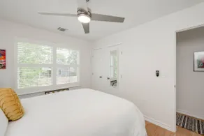 Central, Private, Cozy, Pristine, Fully-Equipped! - Image 5