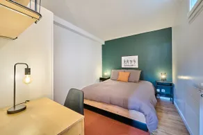 Industrial-chic accommodation for 4 people / West Paris - Image 5