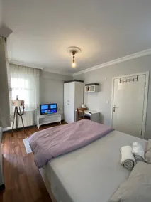 Air-conditioned apartment in a central location - Image 2