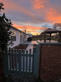 Quiet Clean 4BR pet friendly in town Large lot - Image 3