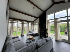 Spacious villa with hot tub & sauna for 10 people - Image 2