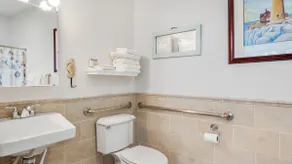 Two Bed Condo with Garden Views - Image 5