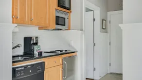 Two Bed Condo with Garden Views - Image 4