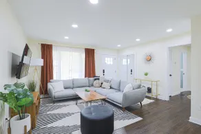 Stylish WestLake Escape, PetFriendly, Downtown 5Mi - Image 2