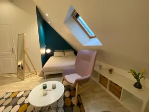 Quiet cocoon in the city center - Image 5