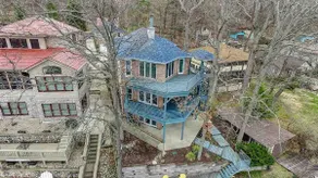 Lakefront luxury on Lake James, Indiana - Image 4
