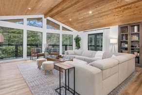 Upscale Newly Remodeled Cabin - Image 5