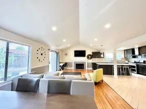 Pretty 4B2B Pleasanton House - Image 5