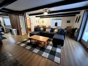 Sweet Escape: Cozy Cabin with Mountain View’s - Image 2