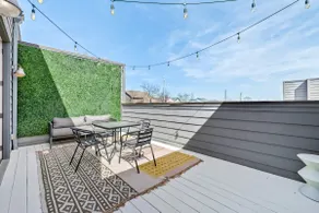 East Nash Rooftop 3 En-Suites City Views - Image 5