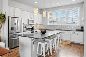 East Nash Rooftop 3 En-Suites City Views - Image 2