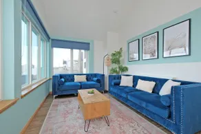 Relaxing Coastal Escape with Sea Views - Image 4