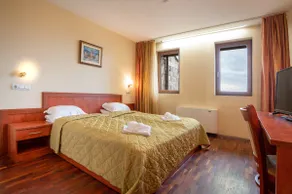 4-Star Social Hotel&Coworking, w. Breakfast - Image 4