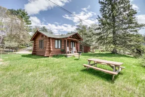 Edgewater Resort Cabin #3 - Image 2