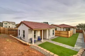 Modern, Cozy & Contemporary - Image 3