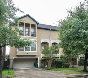 111 The Skyline! View! | Midtown, Med Center, 3BR - Image 4