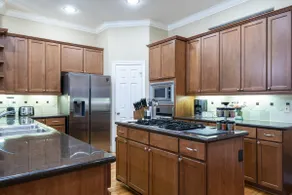 111 The Skyline! View! | Midtown, Med Center, 3BR - Image 5
