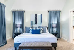 111 The Skyline! View! | Midtown, Med Center, 3BR - Image 2