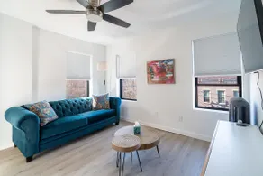 Charming 1BD Apt near NYC train - Image 2