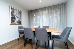 Contemporary Tri-Level Apt In A Prime Central Spot - Hosted By Canstay - Image 5