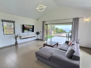 Private Oasis in Faaa: Pool, Lagoon View & 3 bedrooms - Image 4
