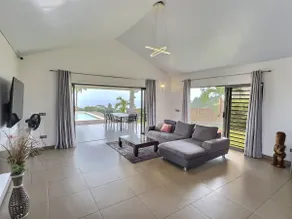 Private Oasis in Faaa: Pool, Lagoon View & 3 bedrooms - Image 3