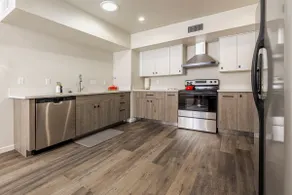Green Valley Home - Image 4